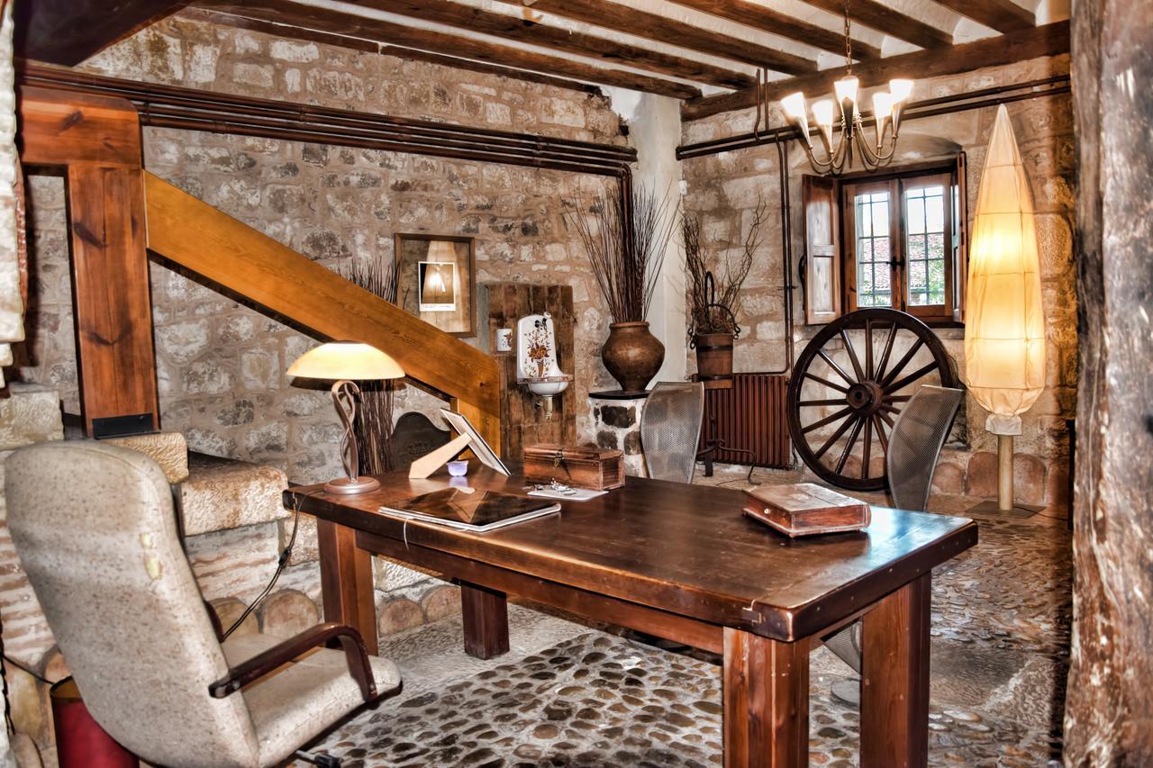 Real Posada De La Mesta Molinos de Duero Esterno foto